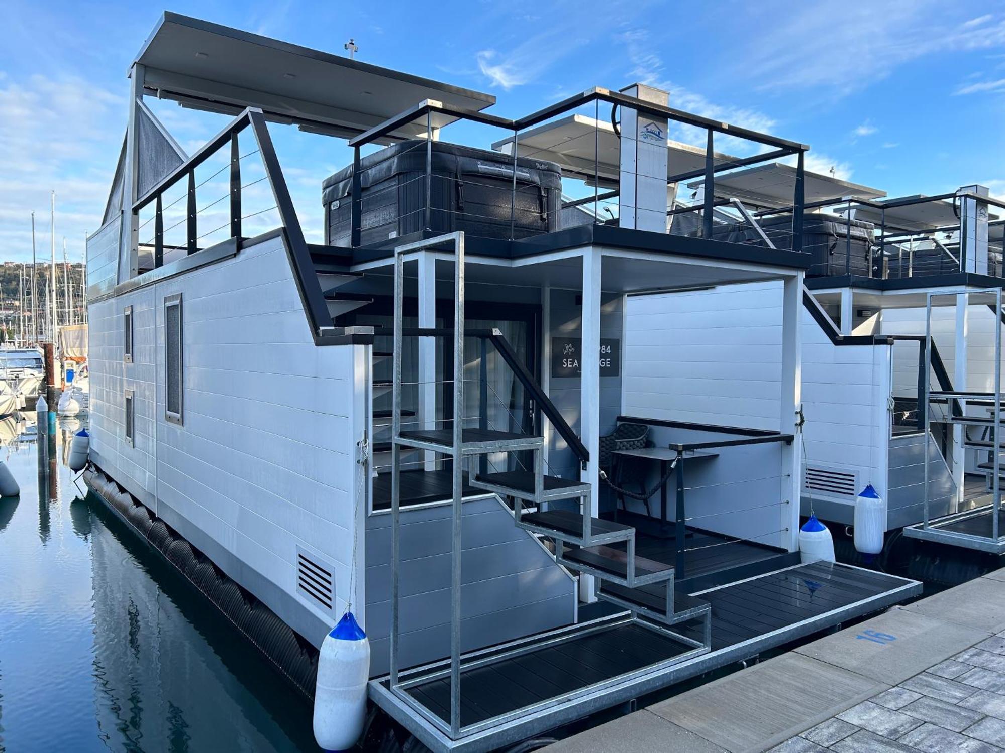 Floating Sea House Shark 2 Apartment Portoroz Exterior photo